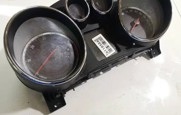 Opel Insignia A Speedometer (instrument cluster) 365903926 13333344