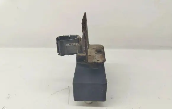 Skoda Fabia Mk2 (5J) Coolant fan relay 1J0919506M 898967000