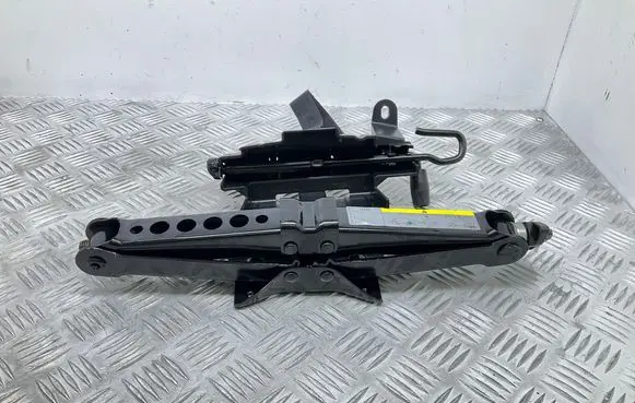 Audi A3 S3 8V Lift Jack 8V0011031A 8V3012635B
