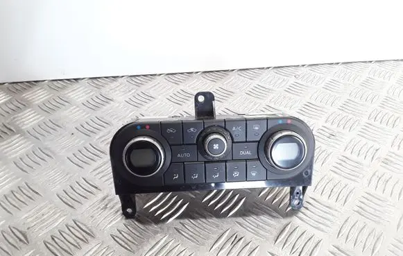 Nissan Qashqai Climate control unit 27500JD45C
