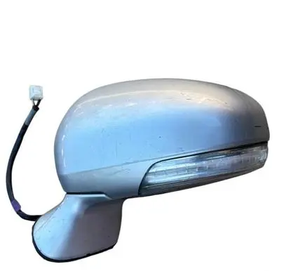 Toyota Avensis T270 Front door electric wing mirror