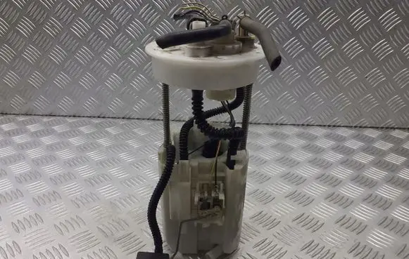 Skoda Fabia Mk2 (5J) Mechanical fuel pump 
