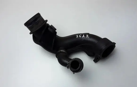 Ford Kuga II Intercooler hose/pipe DS739F805H