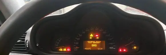 Mercedes-Benz C W203 Speedometer (instrument cluster) A2035401547