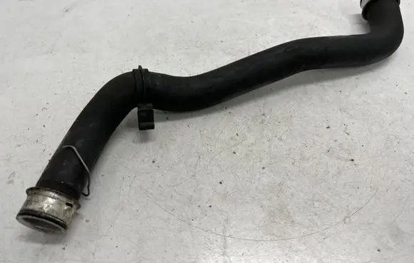 Mercedes-Benz E W211 Engine coolant pipe/hose A2115015302