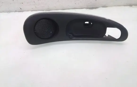 Front door high frequency speaker