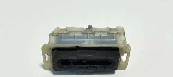 Peugeot 5008 II Radiator mount bracket 9800613580 32155