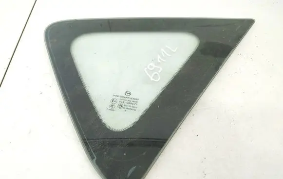 Mazda 3 II Rear side window