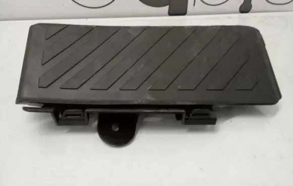 Volkswagen Tiguan Foot area side trim 5QB864775