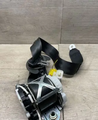 Volkswagen PASSAT B7 Front seatbelt 34032206B 2112011 RY11WX0