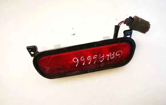 KIA Sorento Third/center stoplight 927003e0 92700-3e0 927003e092700-3e0