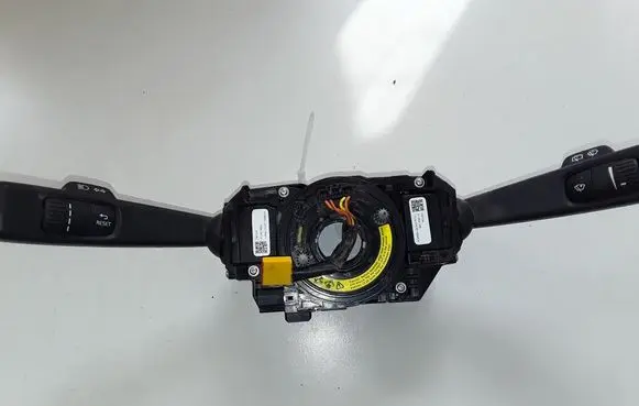 Volvo V40 Wiper turn signal indicator stalk/switch 31327903