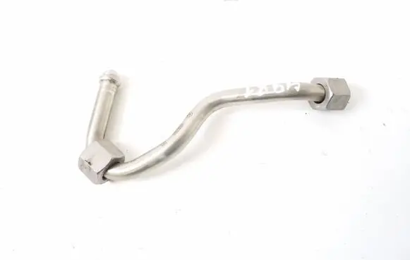 Mini Cooper Countryman F60 Fuel injector supply line/pipe 8665626