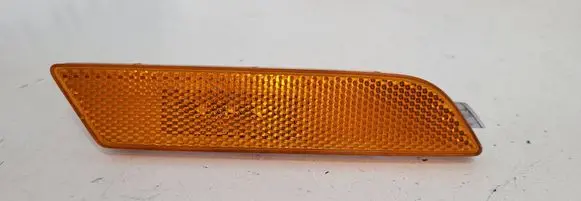 Audi Q3 8U Front reflector 8U0945071 F20542000