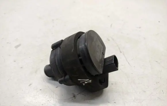 Mercedes-Benz ML W164 Electric auxiliary coolant/water pump A2118350028 02775820