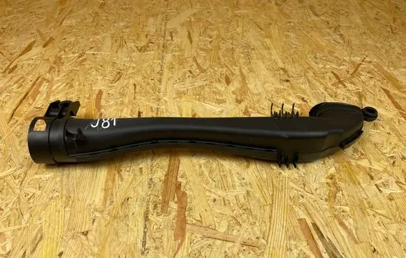 Ford Puma Intercooler air guide/duct channel L1B19C676DA