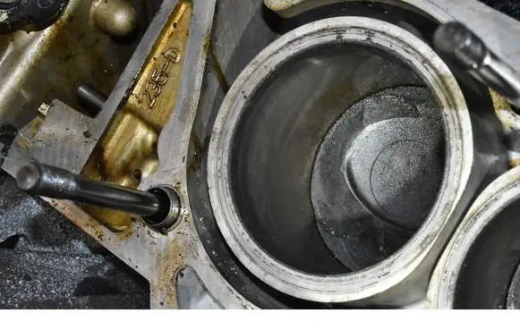 Maserati Levante Engine block 