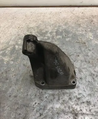 Mercedes-Benz C W203 Engine mounting bracket A6132230504