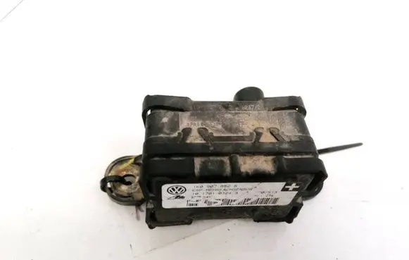 Skoda Octavia Mk2 (1Z) ESP acceleration yaw rate sensor 1K0907652B 10.1701-0324.3