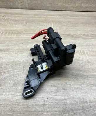 BMW 1 F20 F21 Battery relay fuse 9296149