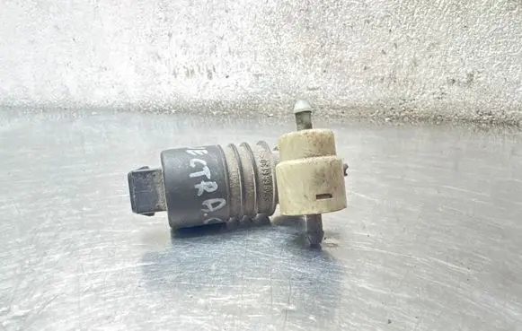 Opel Vectra C Windscreen/windshield washer pump