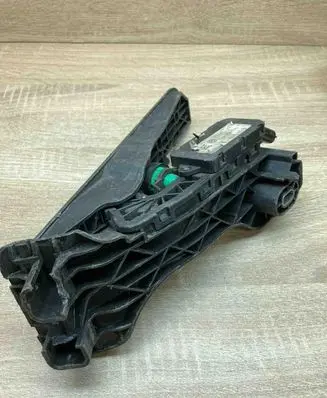 Toyota Yaris Accelerator throttle pedal 1K1723503L