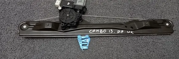 Opel Combo D Front door window regulator with motor 51810879