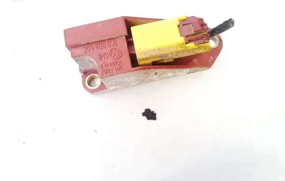 Volkswagen Golf IV Airbag deployment crash/impact sensor 1c0909606 5wk42957