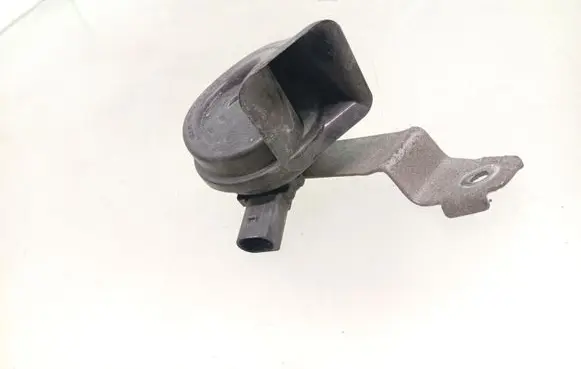 Volkswagen Jetta VI Horn signal 5C0951221B