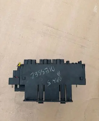 BMW 5 E60 E61 Relay mounting block 1378539 61131378539109110