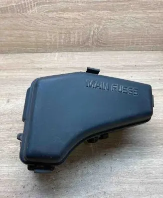 Volvo S70 V70 V70 XC Fuse module 9128576 9162084