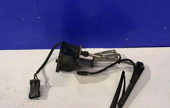 Saab 95 - 96 Headlight wiper arm set 4560694