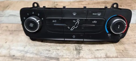 Ford Focus Climate control unit F1ET19980JJ F1ET19980