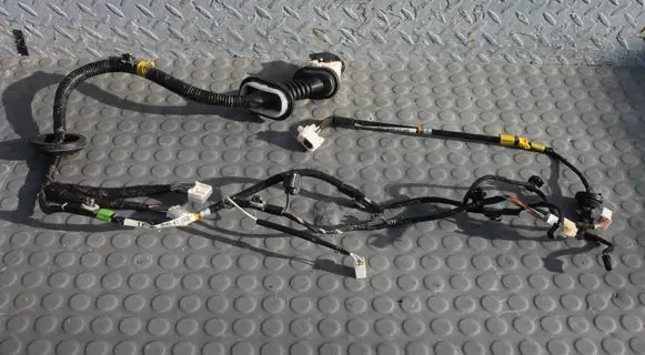 Mazda CX-30 Front door wiring loom/harness boot WIAZKADFR567A40 DFR567A40 DFR567190B