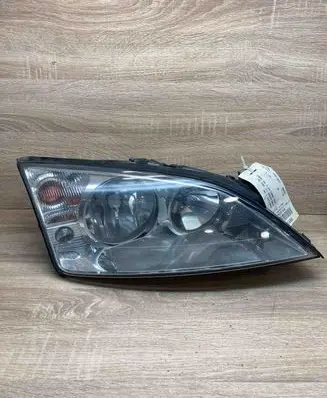 Ford Mondeo MK I Headlight/headlamp 1S7113005AK 0301174202 1305235545