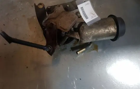 Toyota Yaris Power steering pump