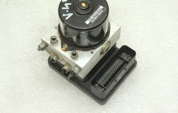 Volvo S40 ABS Pump 36001319 30736589