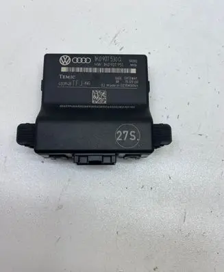 Audi A3 S3 8P Gateway control module 1K0907530Q 1K0907951
