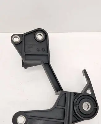 Volvo XC60 Gear shift cable bracket 31325391 7166380
