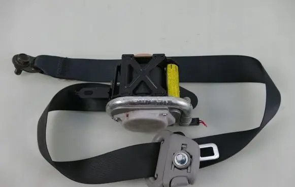 Mitsubishi Outlander Front seatbelt