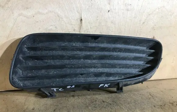 Toyota Corolla E110 Front bumper lower grill 8148212020