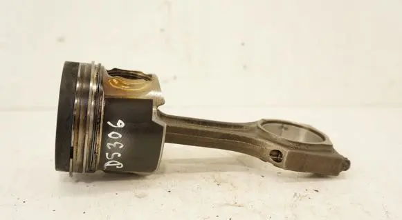 BMW X5 E70 Piston with connecting rod 7805329