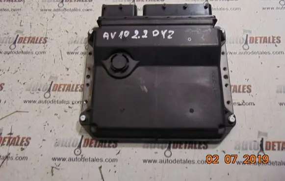 Toyota Avensis T270 Engine control unit/module 8966105D51