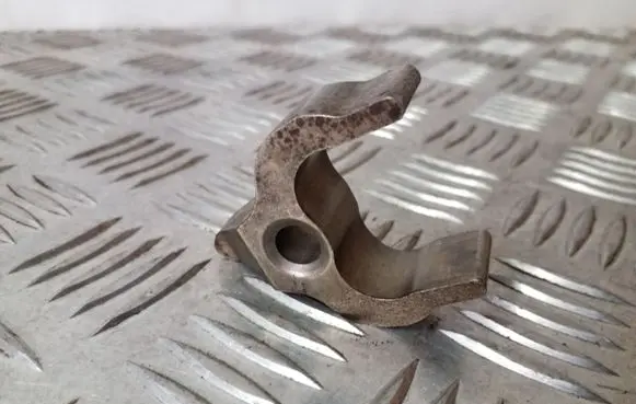 BMW 5 F10 F11 Fuel Injector clamp holder