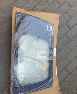 Nissan Pathfinder R51 Rear side window 83306EB310