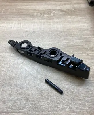 Audi A6 S6 C8 4K Front bumper mounting bracket 4K8807284B