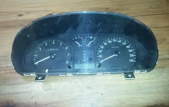 KIA Magentis Speedometer (instrument cluster) 40033c995