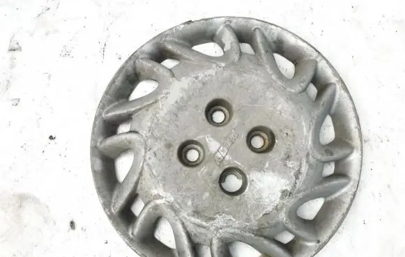 Fiat Punto (176) R14 wheel hub/cap/trim 46476568
