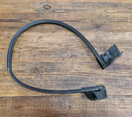 BMW Z3 E36 Rubber seal front coupe door 51218397636 8397635