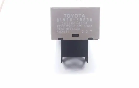 Toyota Avensis Verso Other relay 8198050030 0665004650